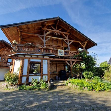 Ferienhaus Eifelgluehen Моншау Екстериор снимка